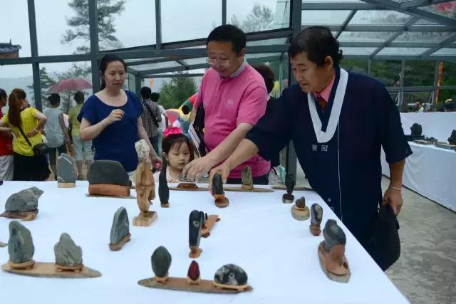揭秘明星行程，探寻足迹，揭秘背后的秘密！