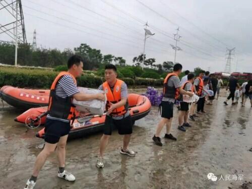 郑州电视台主持人海军引领科技潮流，全新智能产品亮相引发瞩目