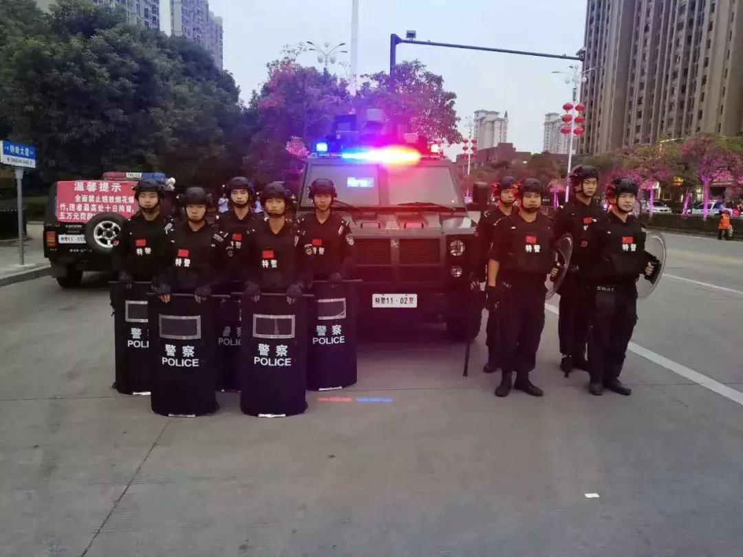 最新公安薪资改革方案及其温馨故事概述